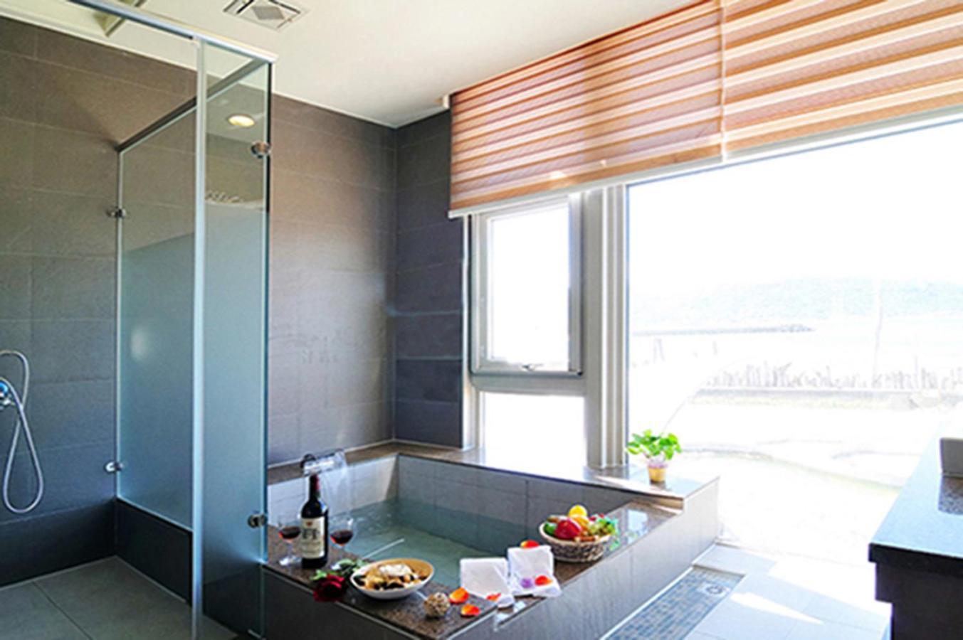 Jinshan Sakura Bay Hot Spring Hotel Dış mekan fotoğraf